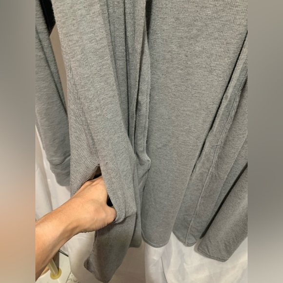 SKIMS Ribbed Lounge Robe - Picture 3 of 7